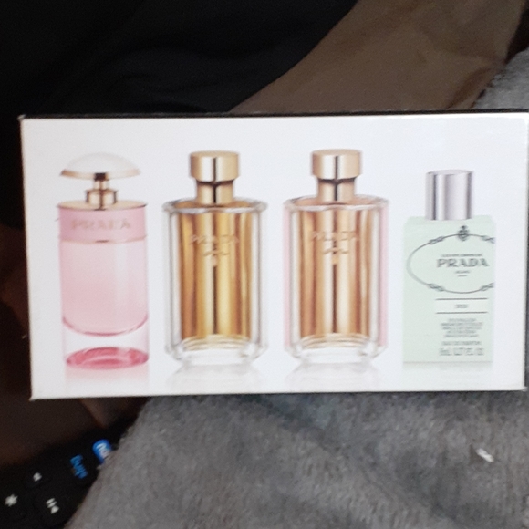 Prada Miniatures Collection - Picture 2 of 3